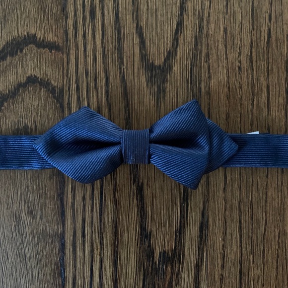 Lands end baby boy bowtie. - Picture 1 of 4